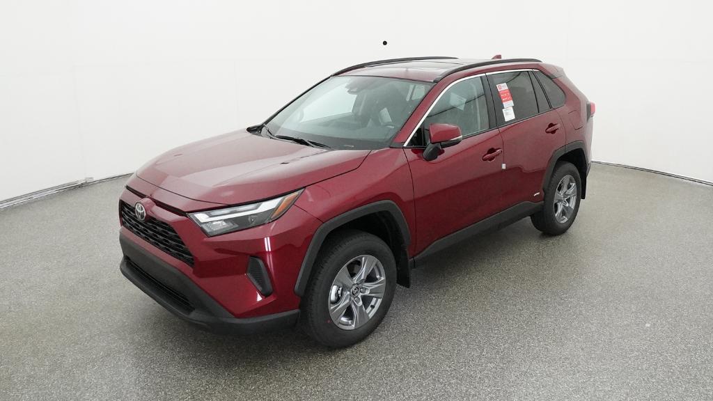 2025 Toyota RAV4 XLE's photo