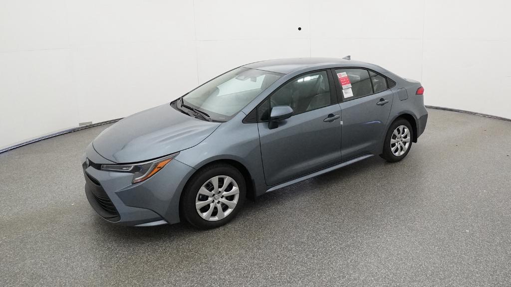 2026 Toyota Corolla LE's photo