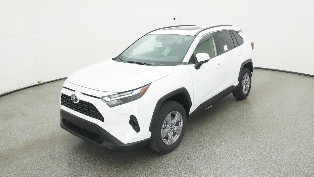 2025 Toyota RAV4 XLE's photo
