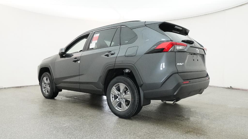 2025 Toyota RAV4 XLE photo 2