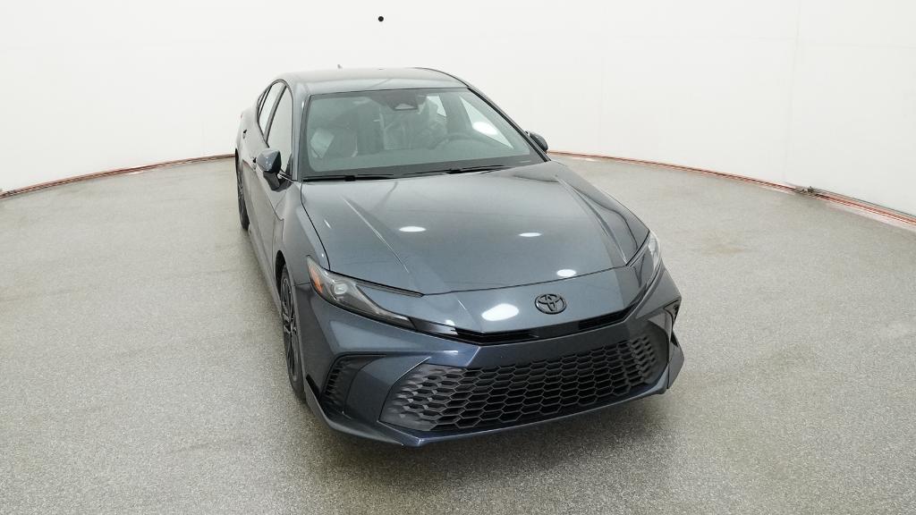 2026 Toyota Camry SE photo 2