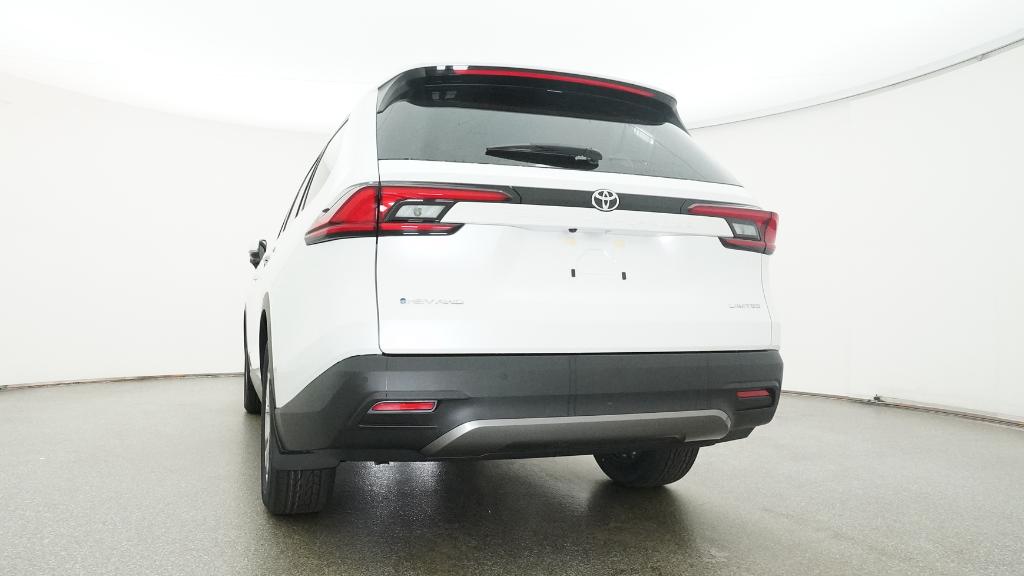 2026 Toyota Highlander Hybrid Limited photo 4