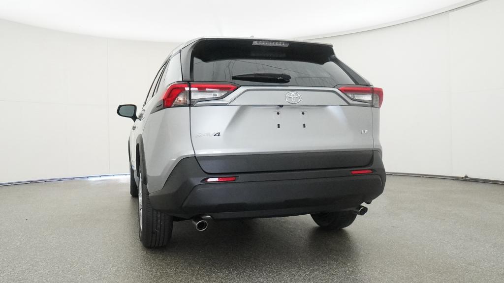 2025 Toyota RAV4 LE photo 4