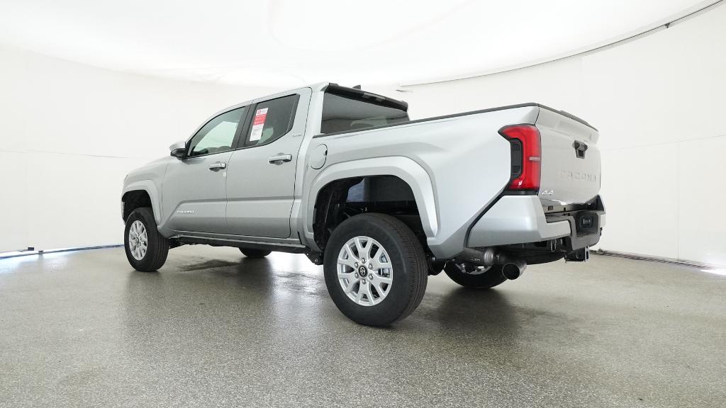 2026 Toyota Tacoma SR5 - Photo 16