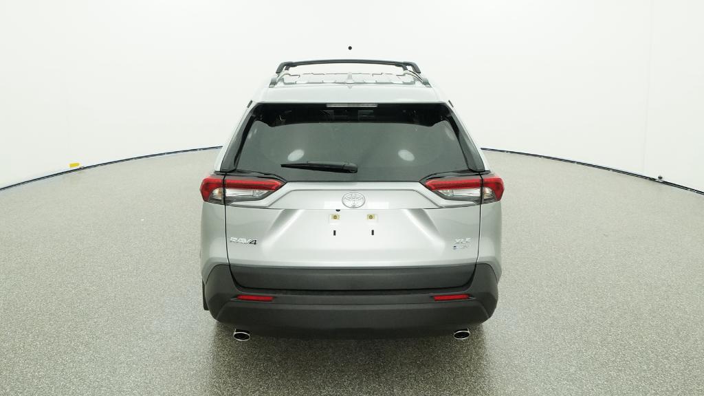 2025 Toyota RAV4 Hybrid XLE photo 2