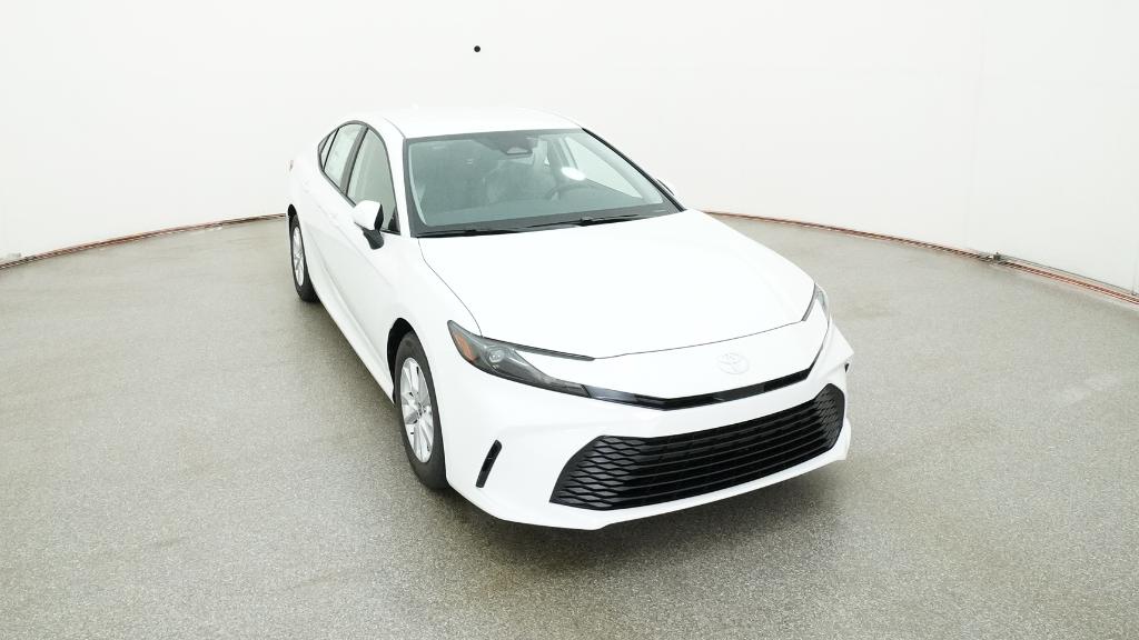 2025 Toyota Camry LE photo 4