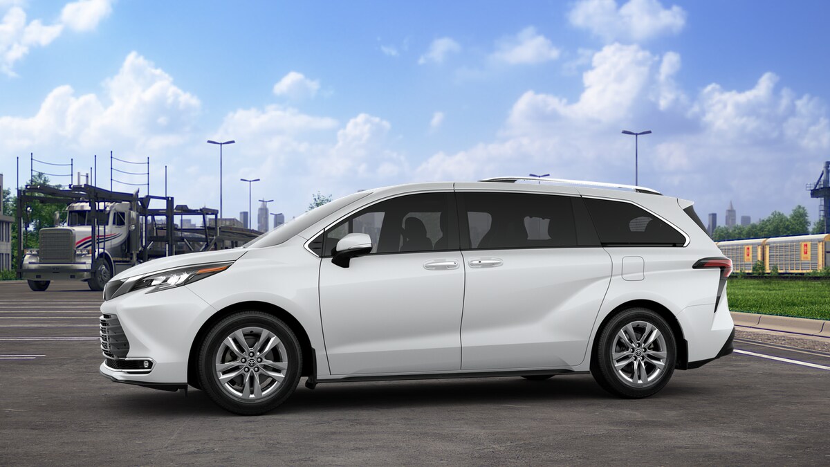 2025 Toyota Sienna Limited photo 3