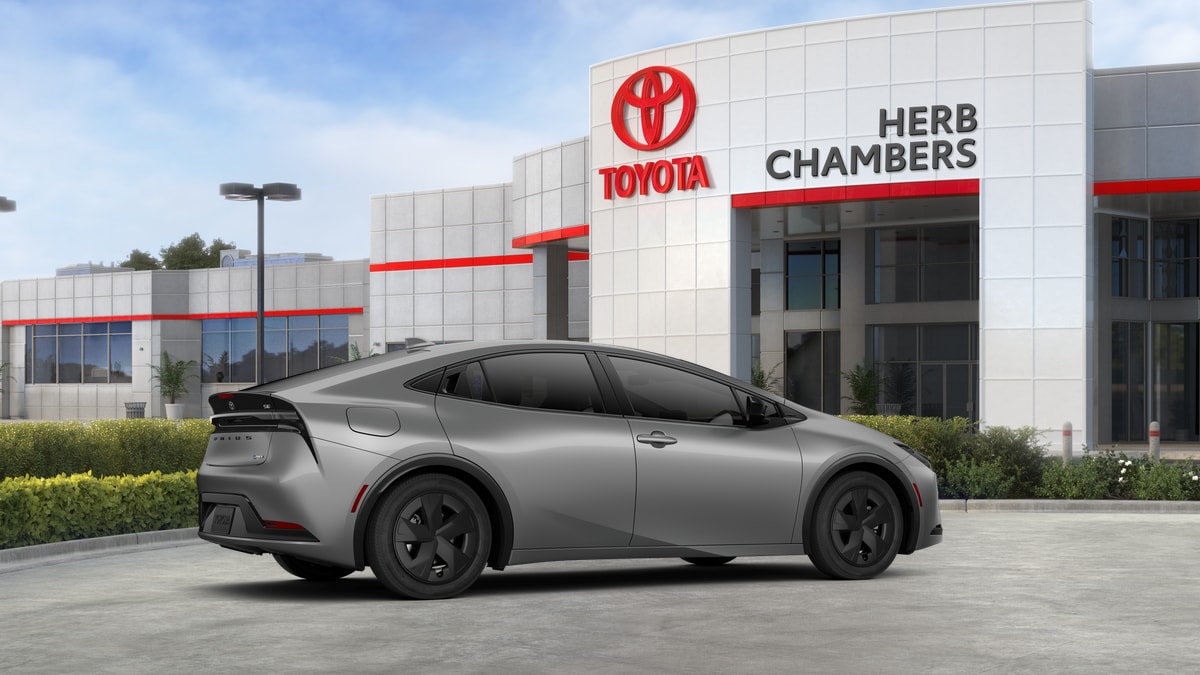 2026 Toyota Prius Plug-in Hybrid SE - Photo 31