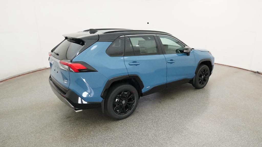 2025 Toyota RAV4 Hybrid XSE photo 3