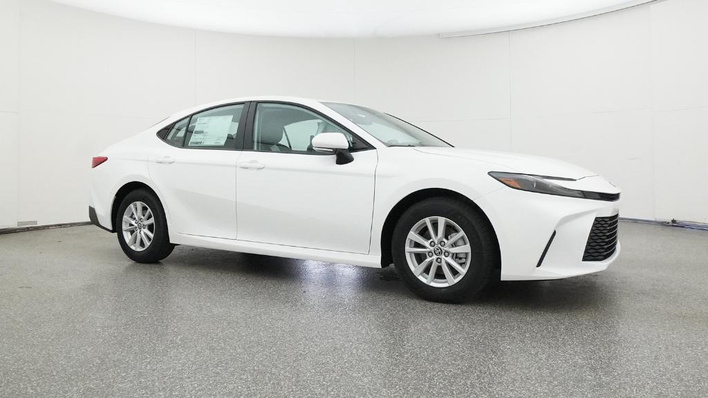 2026 Toyota Camry LE photo 4