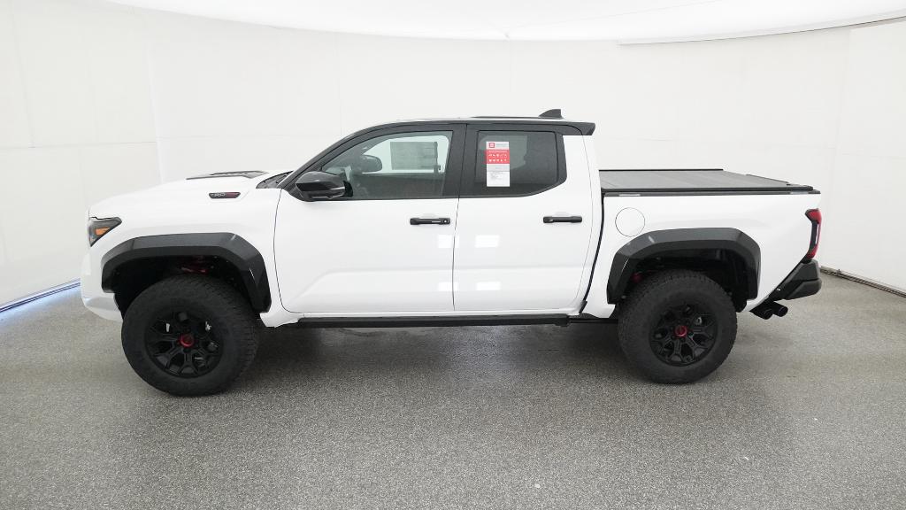 2025 Toyota Tacoma TRD Pro - Photo 5