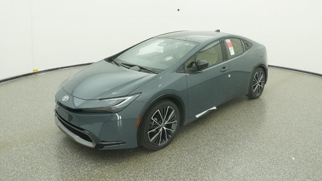 2026 Toyota Prius XLE's photo