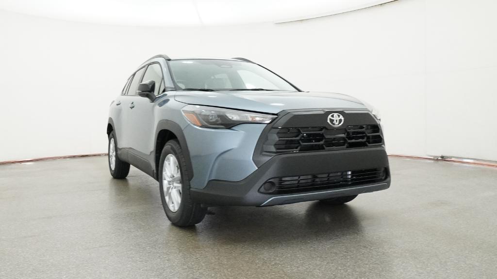 2026 Toyota Corolla Cross LE photo 2