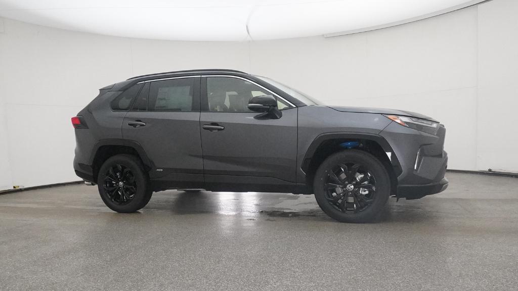 2025 Toyota RAV4 Hybrid XSE photo 4