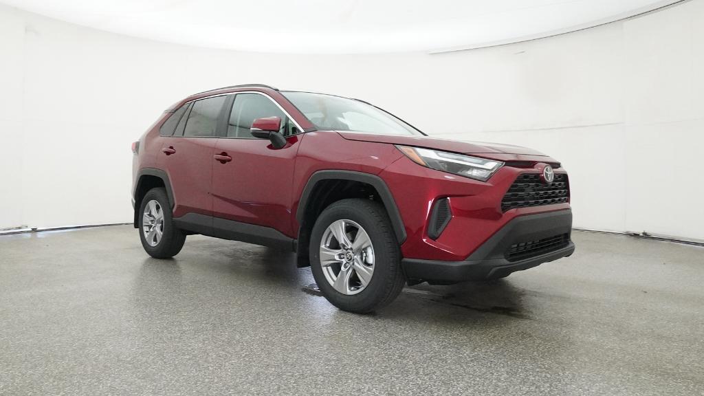 2025 Toyota RAV4 XLE photo 2