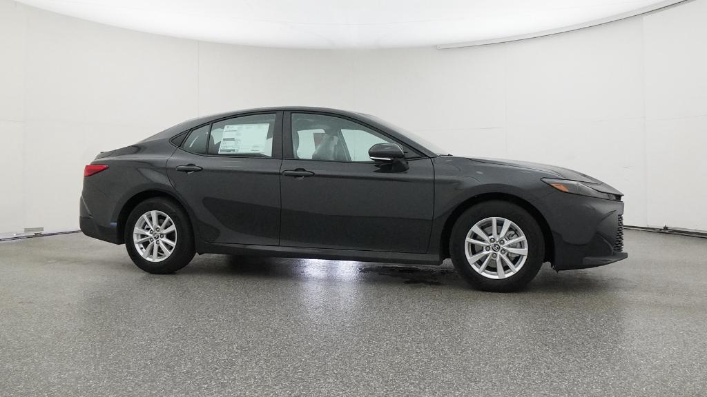 2026 Toyota Camry LE photo 3