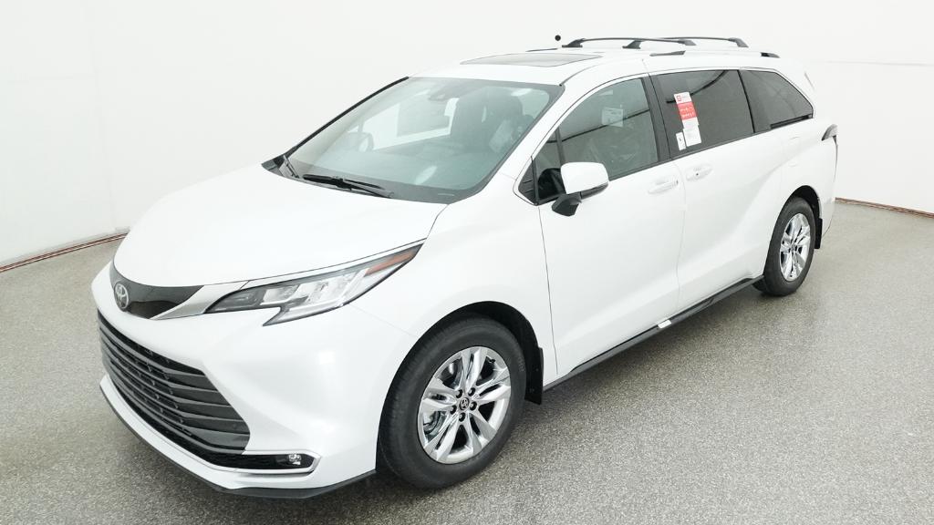 2026 Toyota Sienna Limited 7-Passenger Hybrid FWD's photo
