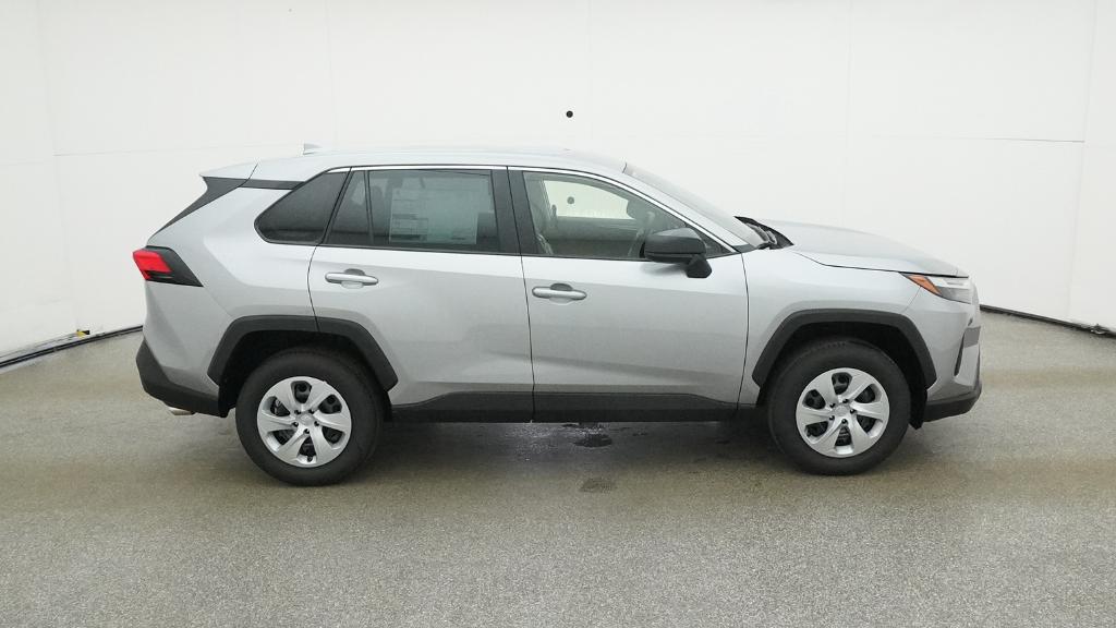 2025 Toyota RAV4 LE photo 3