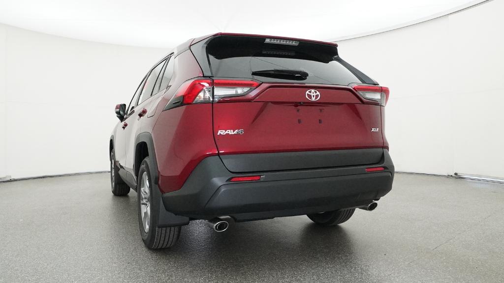 2025 Toyota RAV4 XLE photo 2