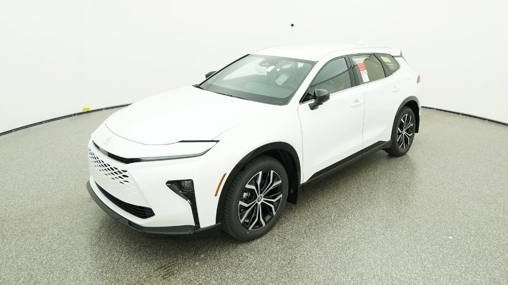 2025 Toyota Crown Signia XLE's photo