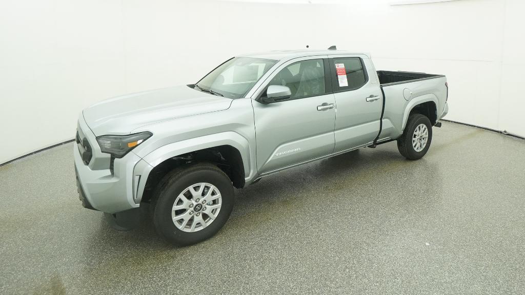 2025 Toyota Tacoma SR5's photo