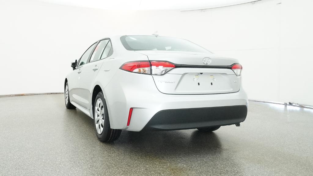 2026 Toyota Corolla LE photo 2