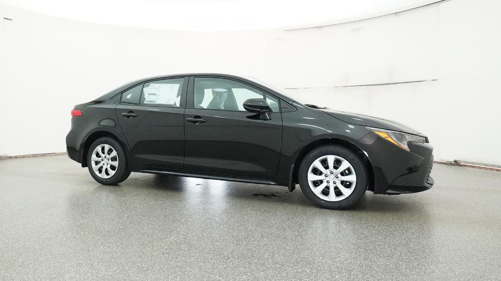 2026 Toyota Corolla LE photo 2
