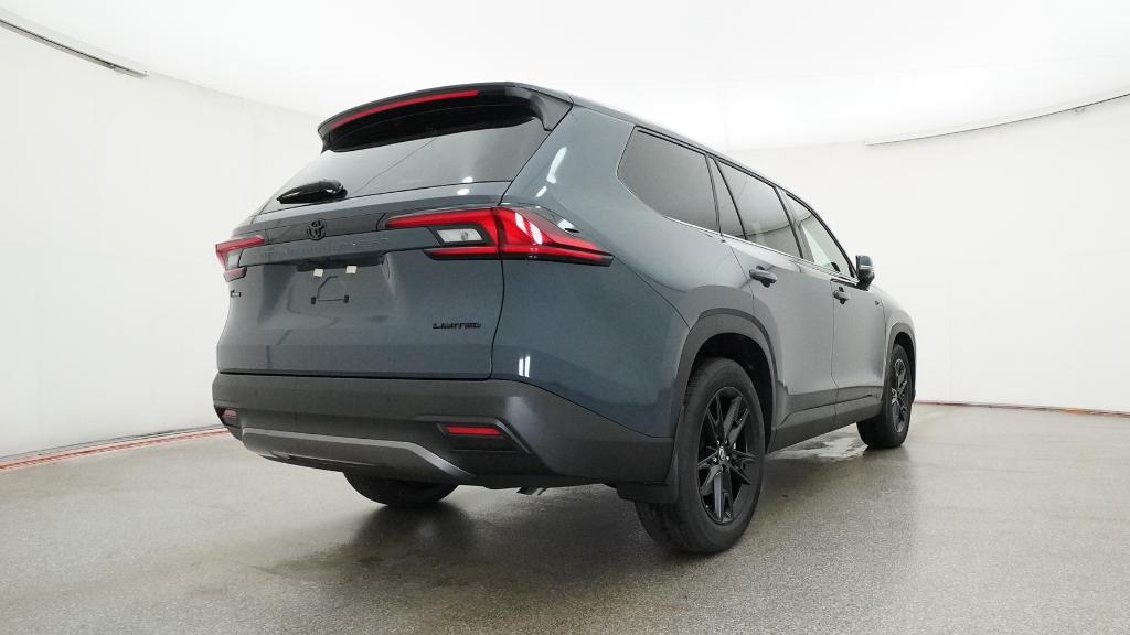2026 Toyota Grand Highlander Limited photo 3