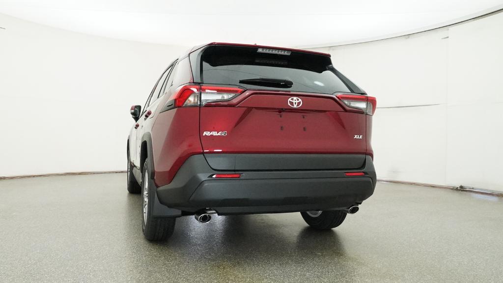 2025 Toyota RAV4 XLE photo 3
