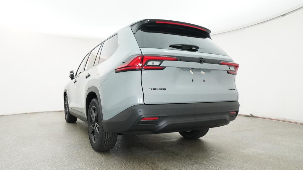 2026 Toyota Highlander Hybrid photo 3