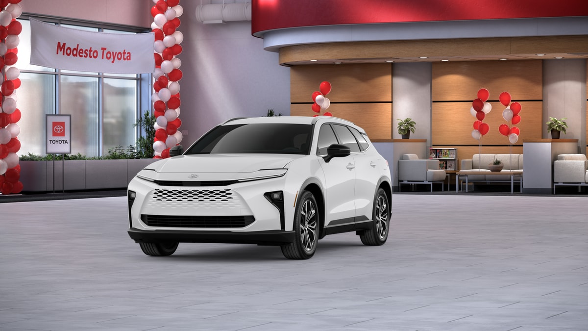 2026 Toyota Crown Signia XLE's photo