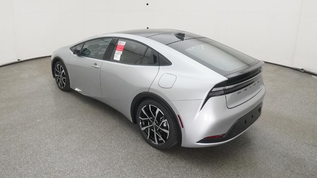2026 Toyota Prius Plug-in Hybrid XSE Premium - Photo 7