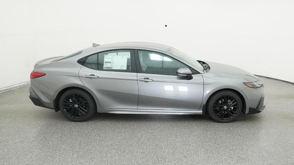 2026 Toyota Camry SE photo 3