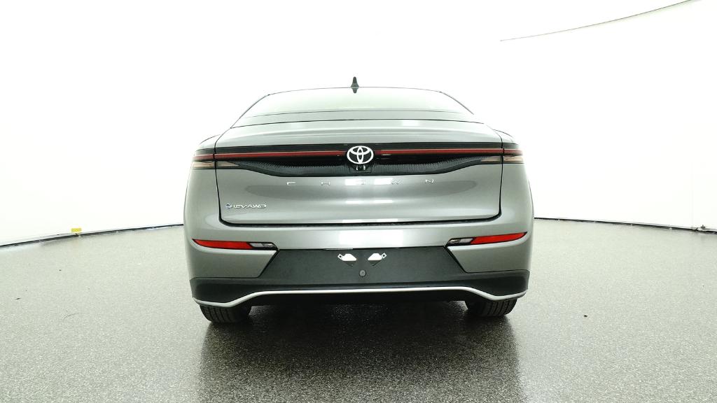 2026 Toyota Crown XLE - Photo 62
