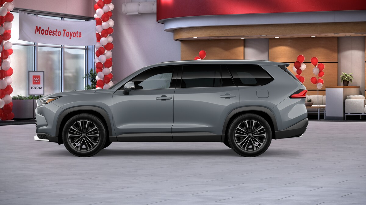 2026 Toyota Highlander Hybrid Platinum photo 3