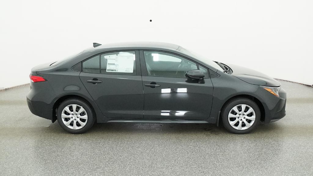 2026 Toyota Corolla LE photo 2