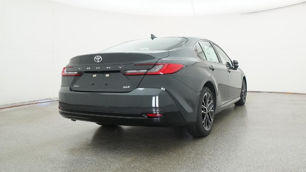 2026 Toyota Camry XLE - Photo 11