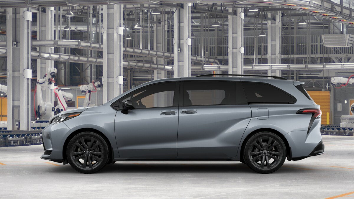 2025 Toyota Sienna XSE photo 4