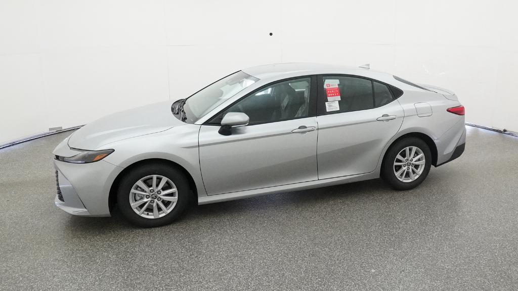 2026 Toyota Camry LE photo 4