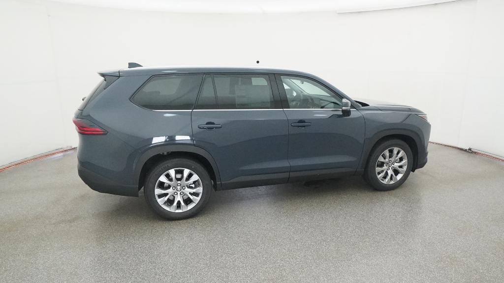 2026 Toyota Highlander Hybrid Limited photo 2