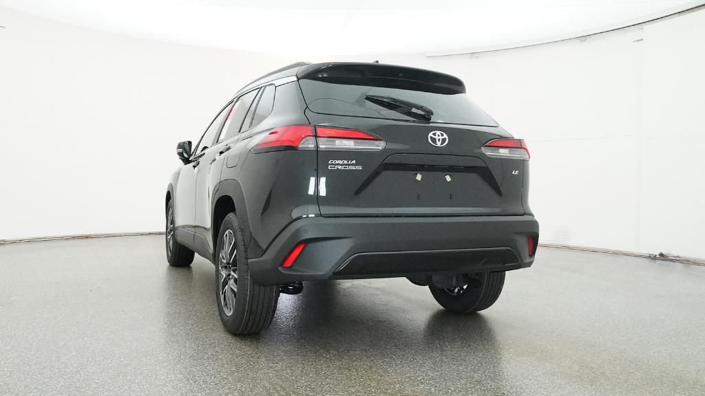 2026 Toyota Corolla Cross XLE photo 3
