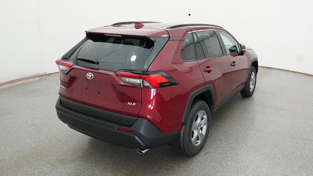 2025 Toyota RAV4 XLE photo 2