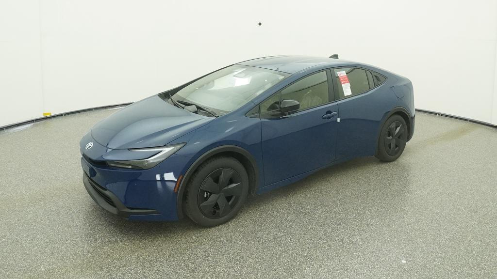 2026 Toyota Prius LE's photo