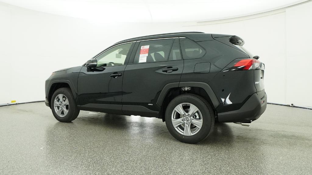 2025 Toyota RAV4 Hybrid XLE photo 4