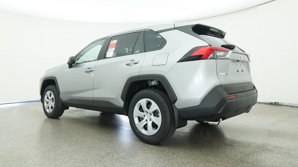 2025 Toyota RAV4 LE photo 4