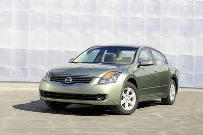 nissan altima hybrid sedan