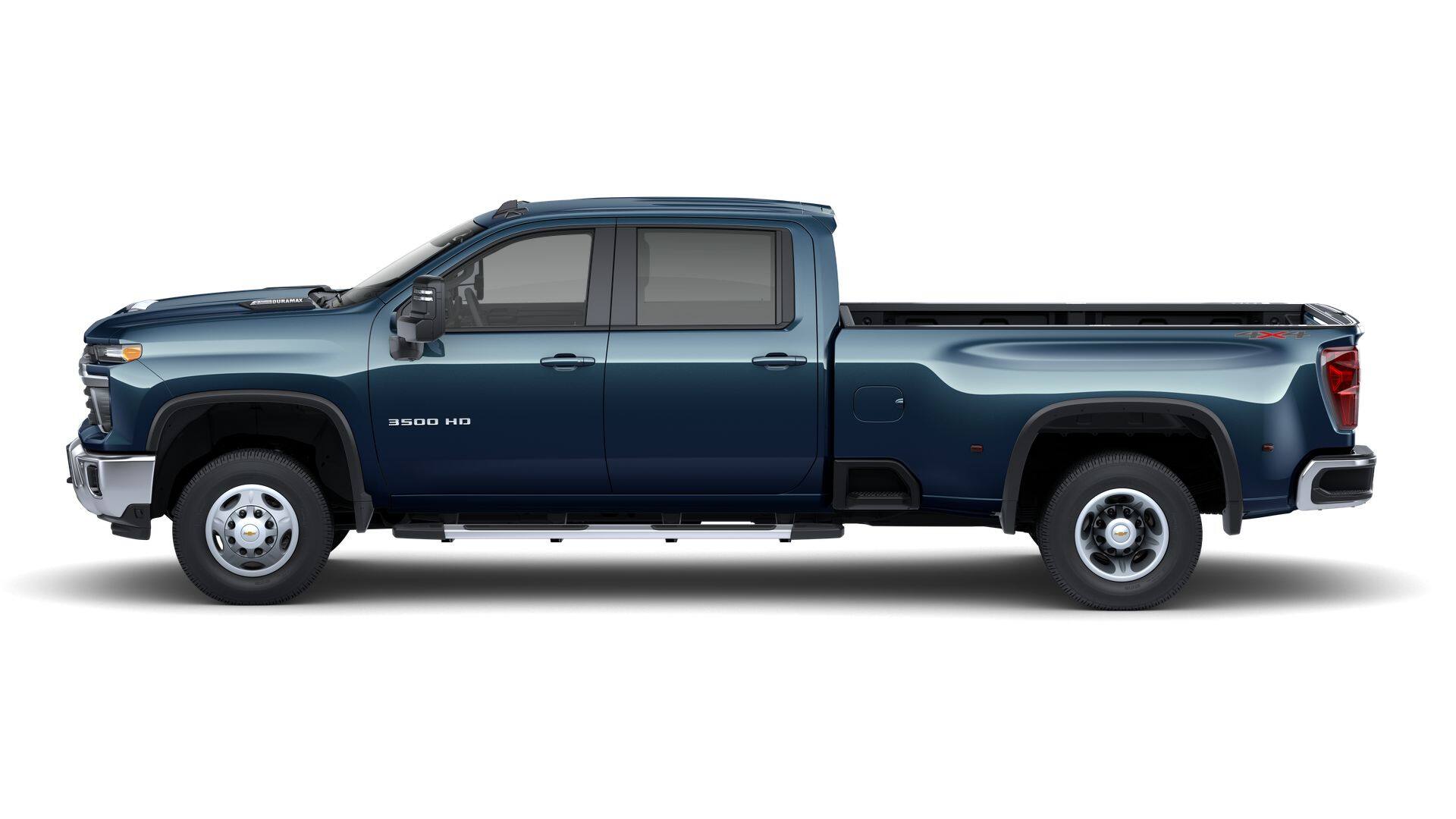 2025 Chevrolet Silverado 3500HD LT photo 4