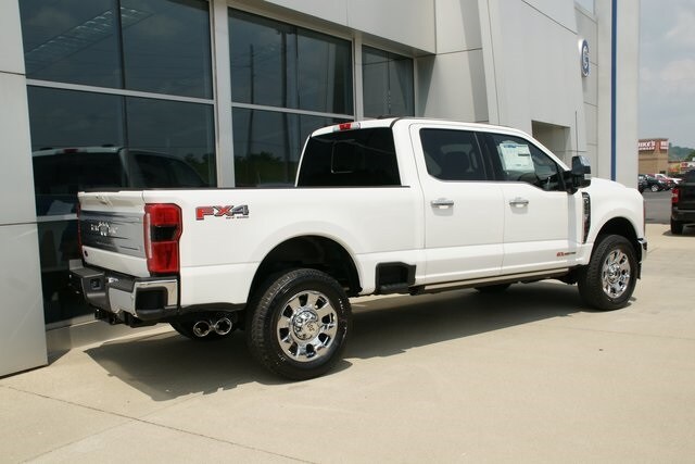2025 Ford F-250 photo 3