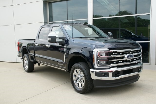2025 Ford F-350 photo 2