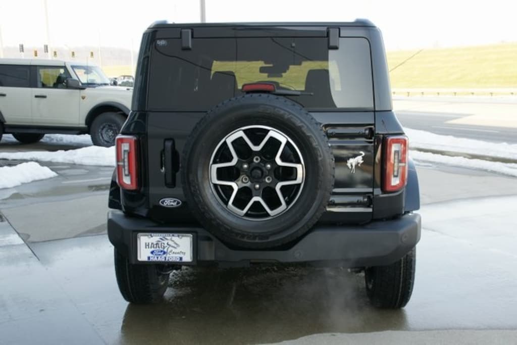 New 2026 Ford Bronco Outer Banks SUV